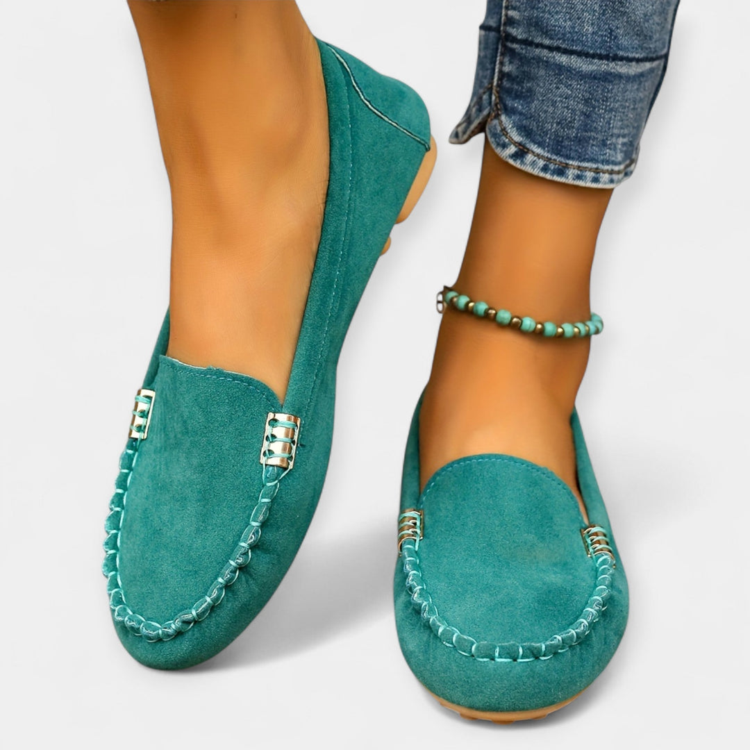 Loaferit metalliset yksityiskohdat
