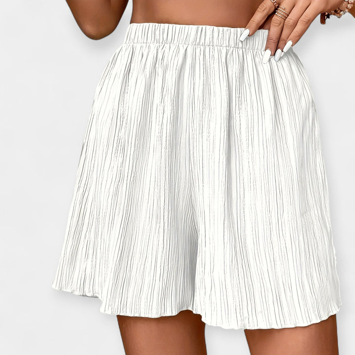 Tyylikkäät Pleat-shortsit
