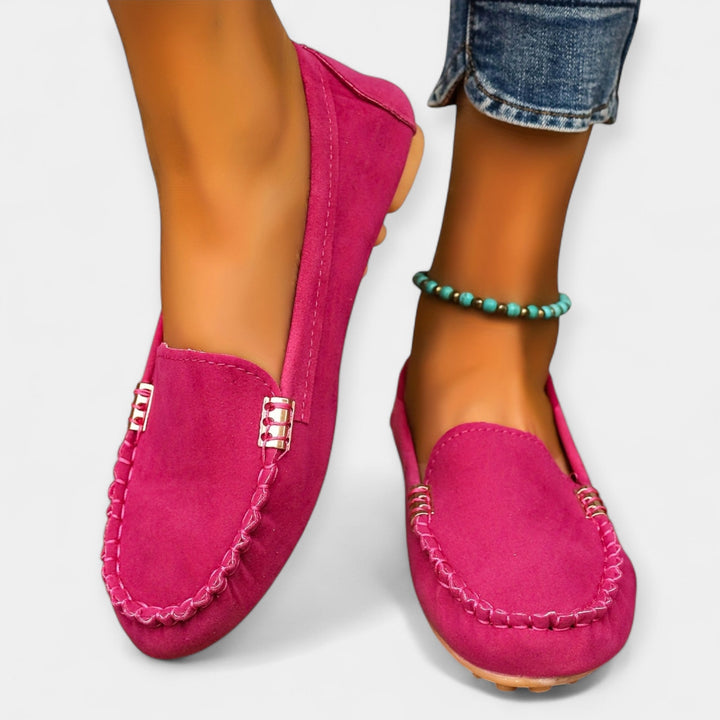 Loaferit metalliset yksityiskohdat