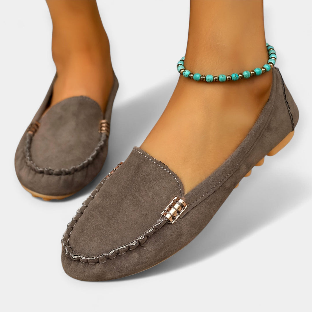 Loaferit metalliset yksityiskohdat