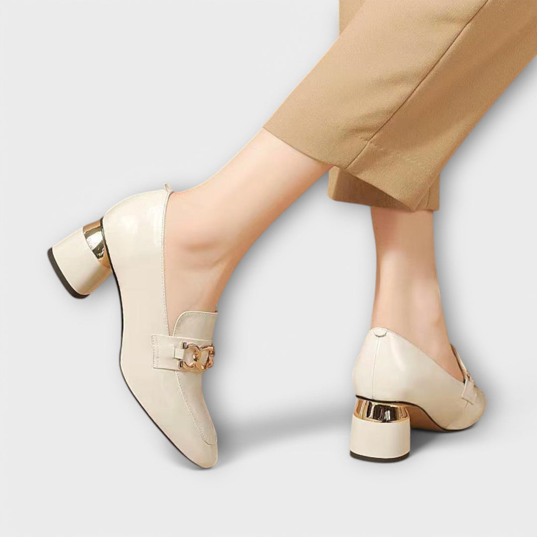 Tyylikkäät ja Elegantit Loafers