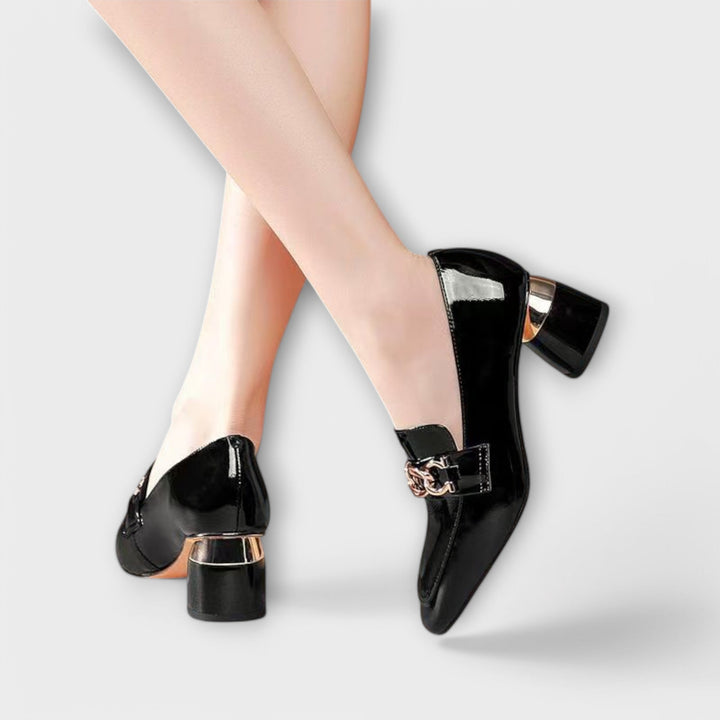 Tyylikkäät ja Elegantit Loafers