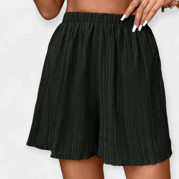 Tyylikkäät Pleat-shortsit