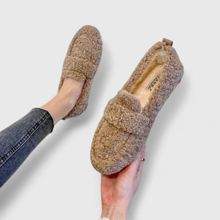 Tyylikkäät lämpimät slip-on kengät