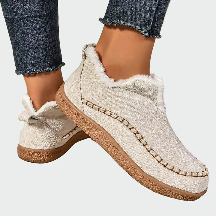 Naiselliset Beige Mokkanahkasaappaat Turkisvuorella