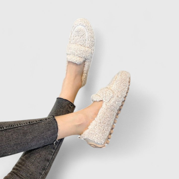Tyylikkäät lämpimät slip-on kengät