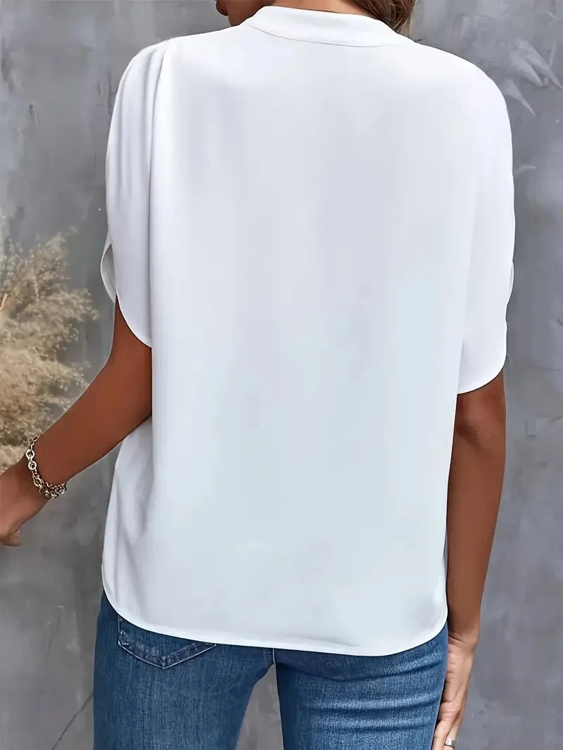Roswina – V-Neck T-Shirt with Rentomallinen Design