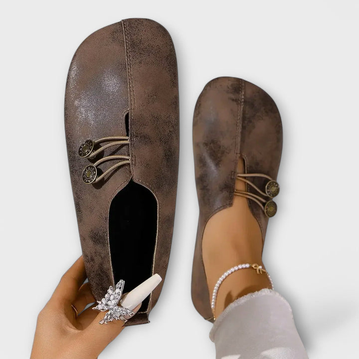 Nahkainen ballerina