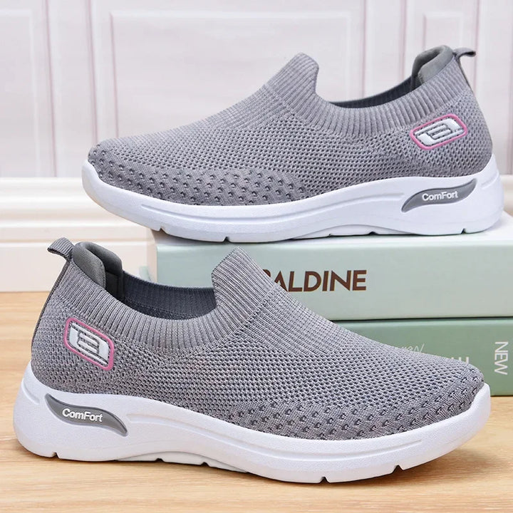 Rivana – Mukavat Slip-On Lenkkarit