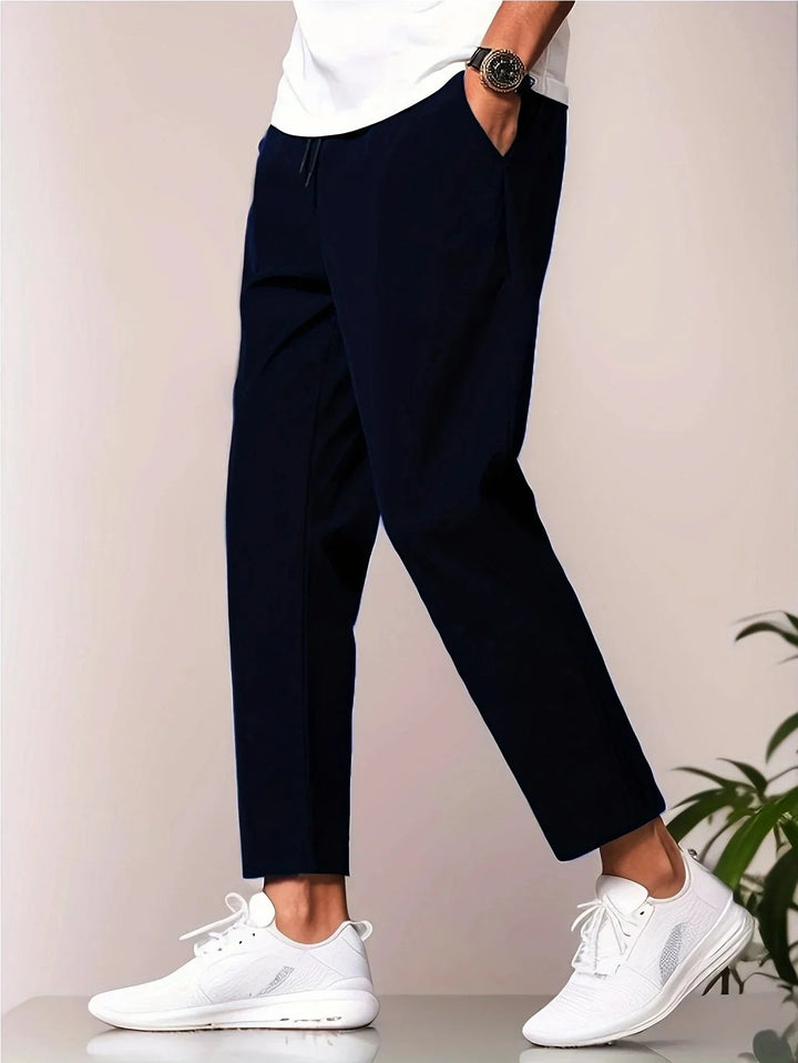 Tjark – Slim Fit -joggerhousut kiristysnauhalla