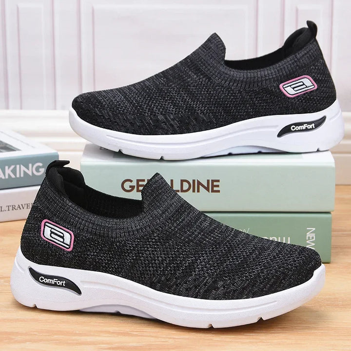 Rivana – Mukavat Slip-On Lenkkarit