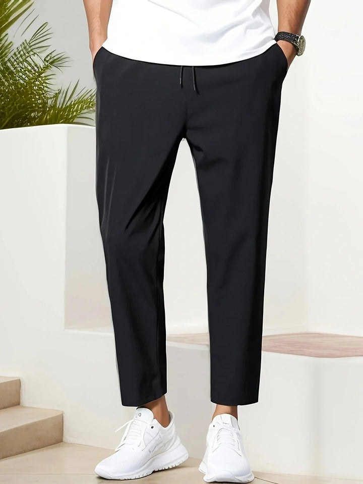 Tjark – Slim Fit -joggerhousut kiristysnauhalla