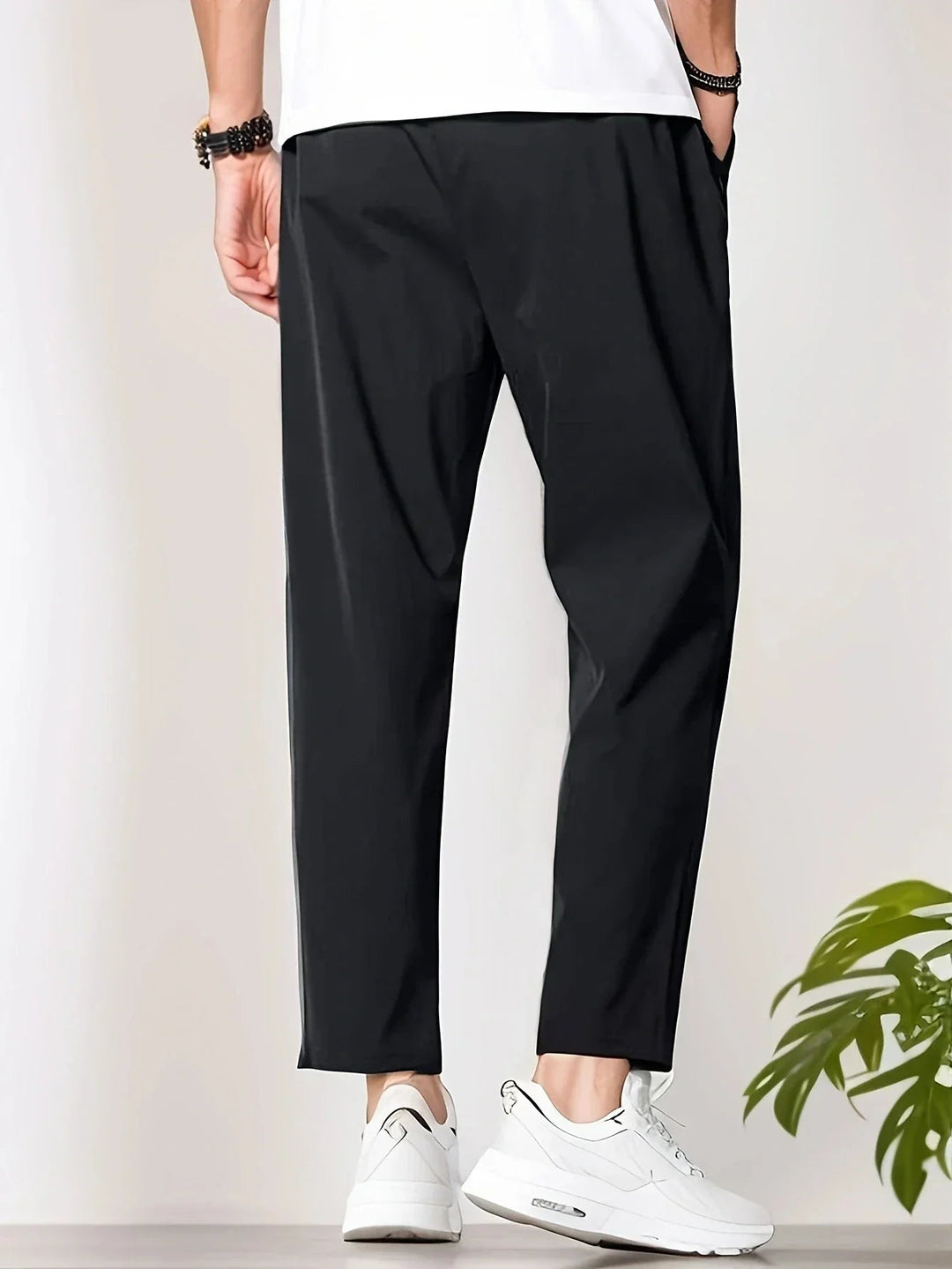 Tjark – Slim Fit -joggerhousut kiristysnauhalla
