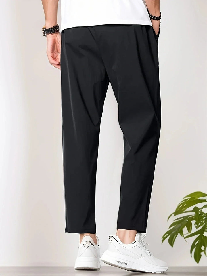 Tjark – Slim Fit -joggerhousut kiristysnauhalla