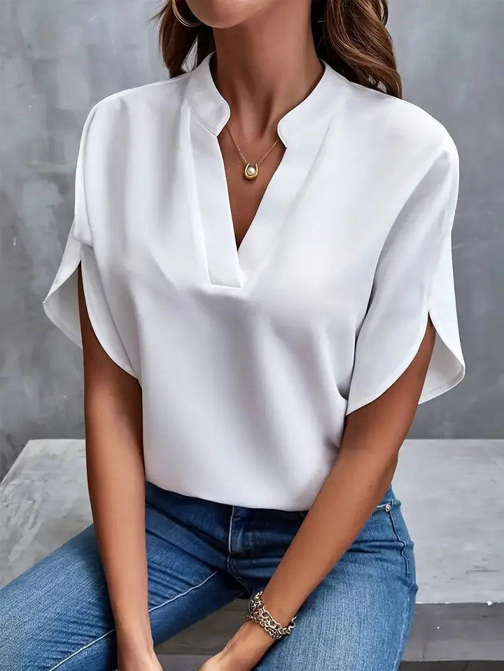 Roswina – V-Neck T-Shirt with Rentomallinen Design