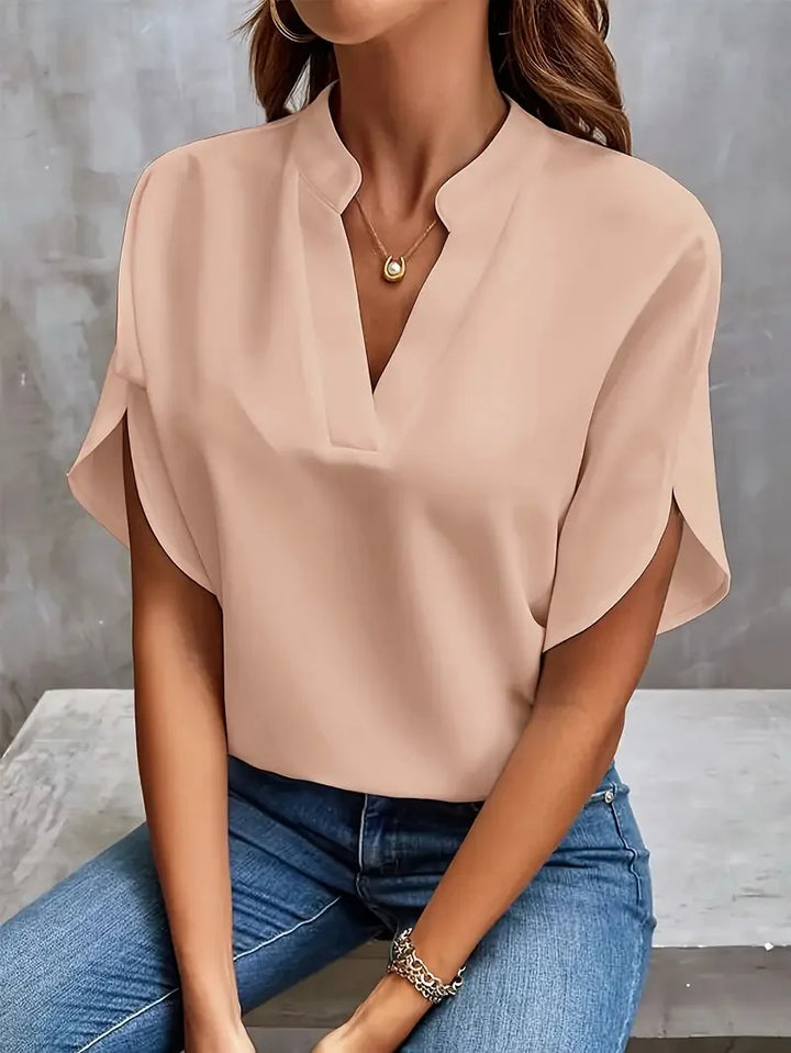 Roswina – V-Neck T-Shirt with Rentomallinen Design
