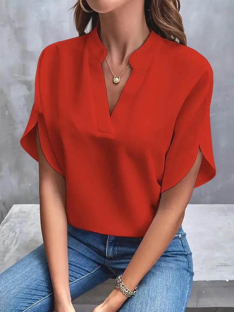 Roswina – V-Neck T-Shirt with Rentomallinen Design