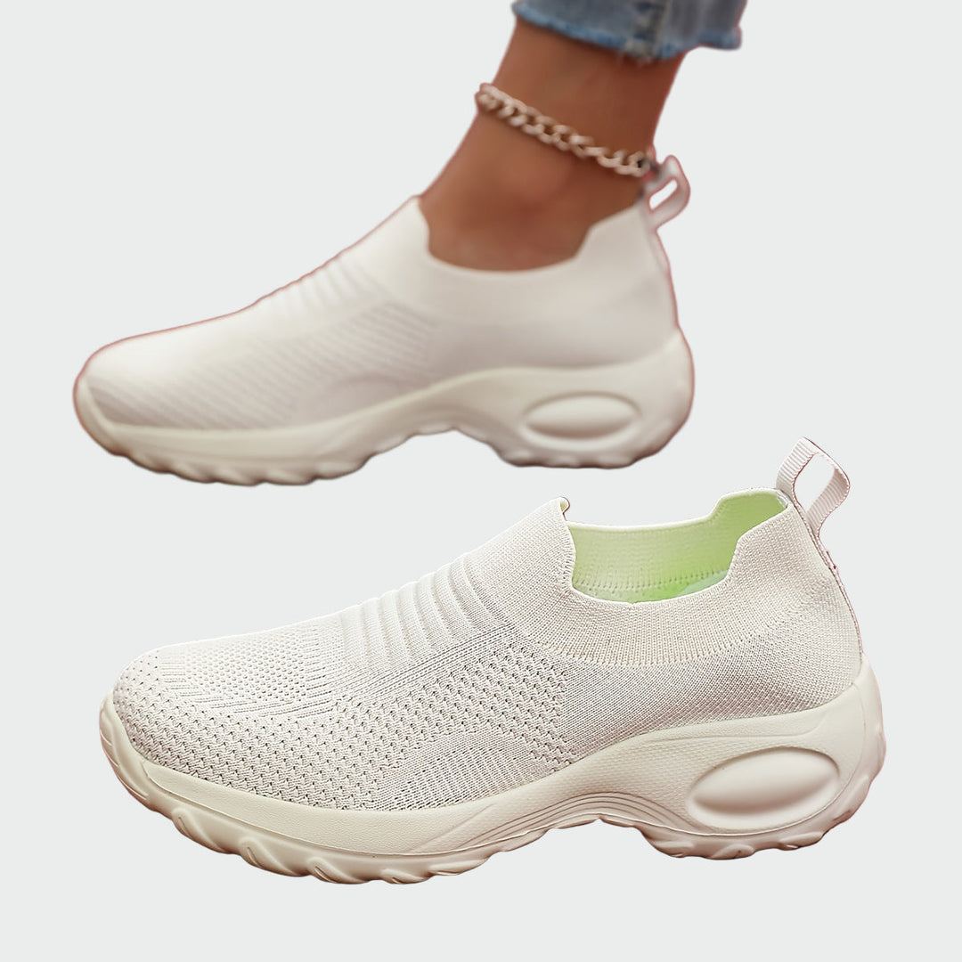 Klassiset urheilulliset slip-on-kengät jokapäiväiseen tyyliin