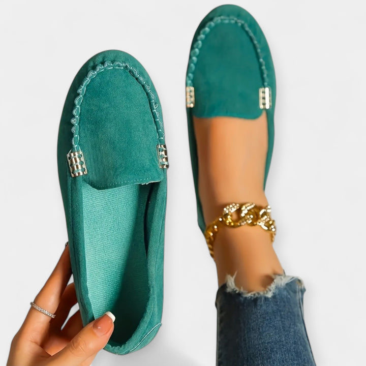 Loaferit metalliset yksityiskohdat